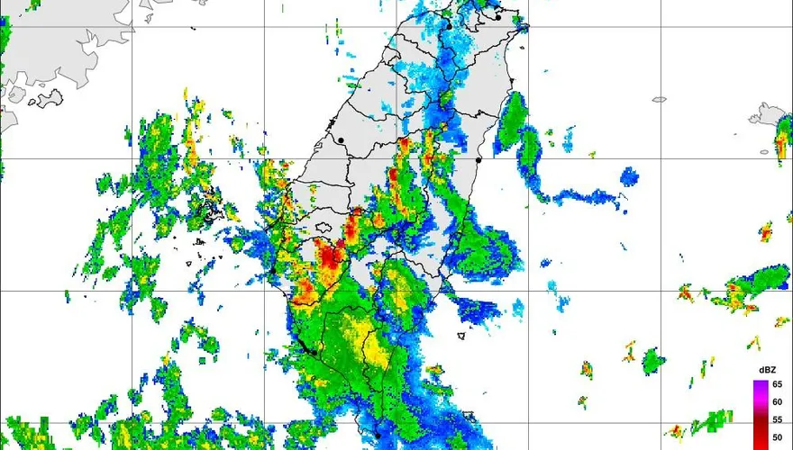 雨彈狂炸！6縣市大雨特報　慎防落石坍方