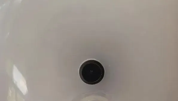 停電意外揭密！燈泡竟藏針孔攝影機　房東竟要求退租息事寧人