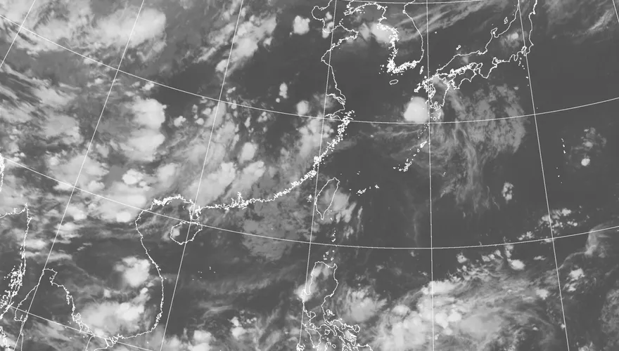 又有颱風？關島低壓系統週末接近　823投票日防雨備戰