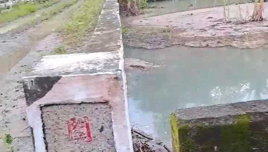 憂潰堤！高雄甲仙關山橋旁驚現堰塞湖　下游居民怕爆