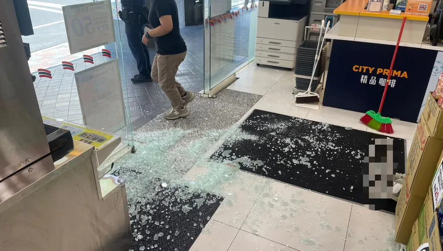 影/北市驚見無差別攻擊「2店被砸、2人受傷」
