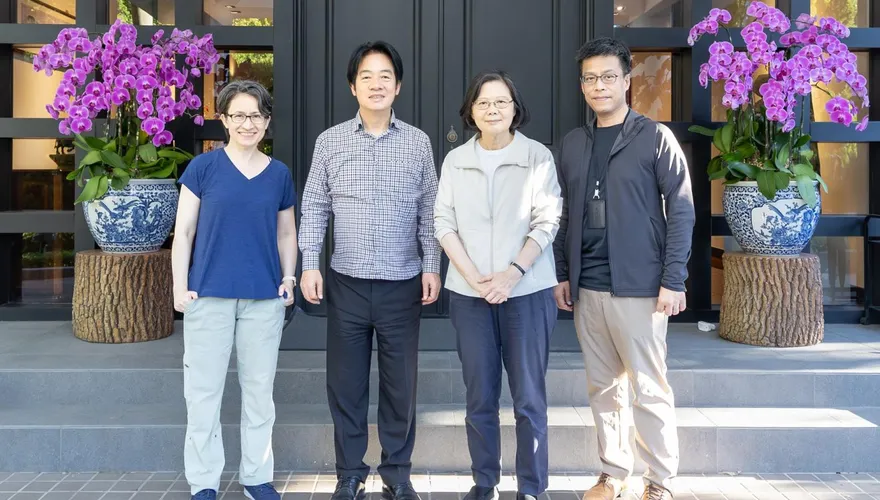 大罷免大失敗！賴清德秀與蔡英文合照：將人民聲音化為前進力量