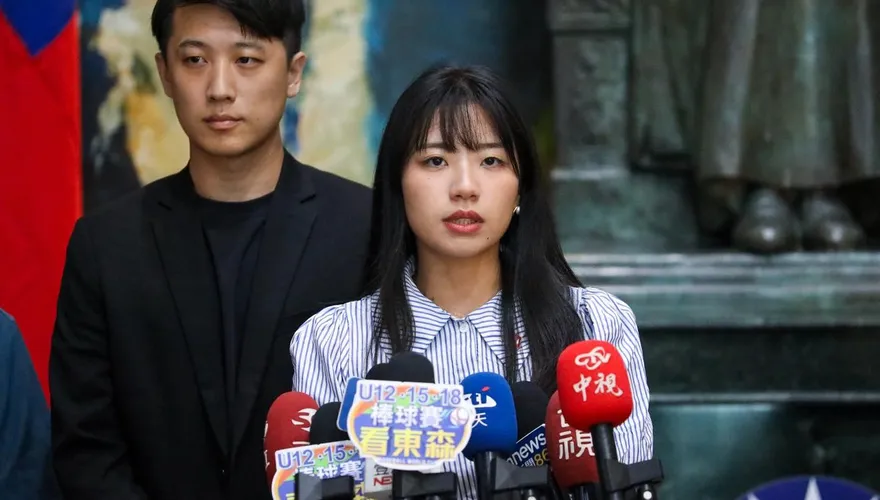 吳思瑤急了？看圖說故事扭曲國民黨和AIT會談　遭楊智伃電爆