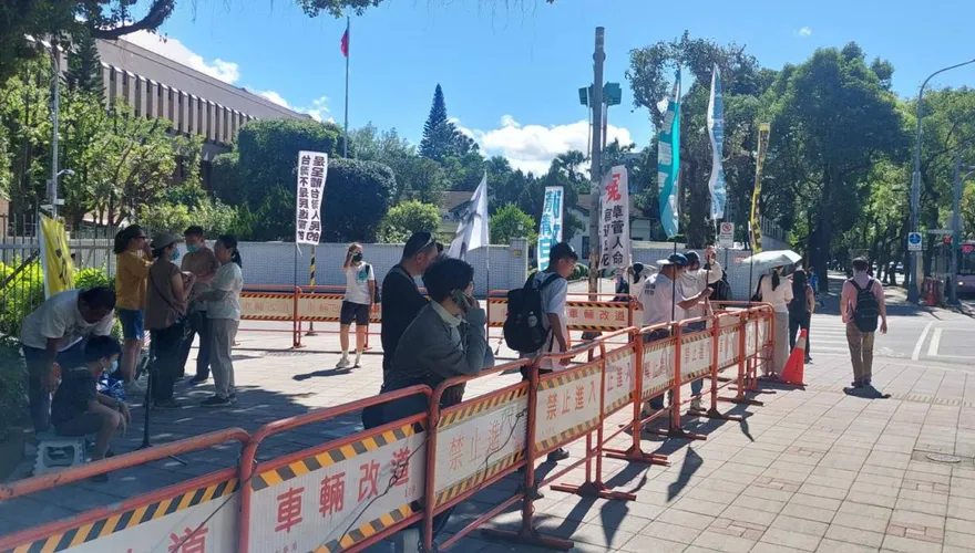 小草大集結！大罷免完敗後柯文哲首登場　勘驗彭振聲偵訊錄音