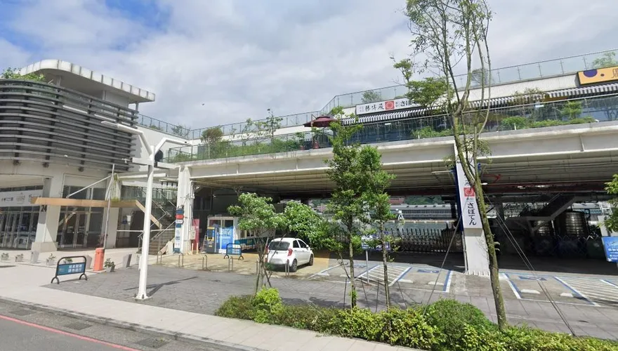 基隆港碼頭一道人影漂阿漂！警消撈起浮屍　身分暫無法確認