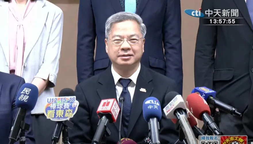 總統令：經濟部長龔明鑫出任央行理事