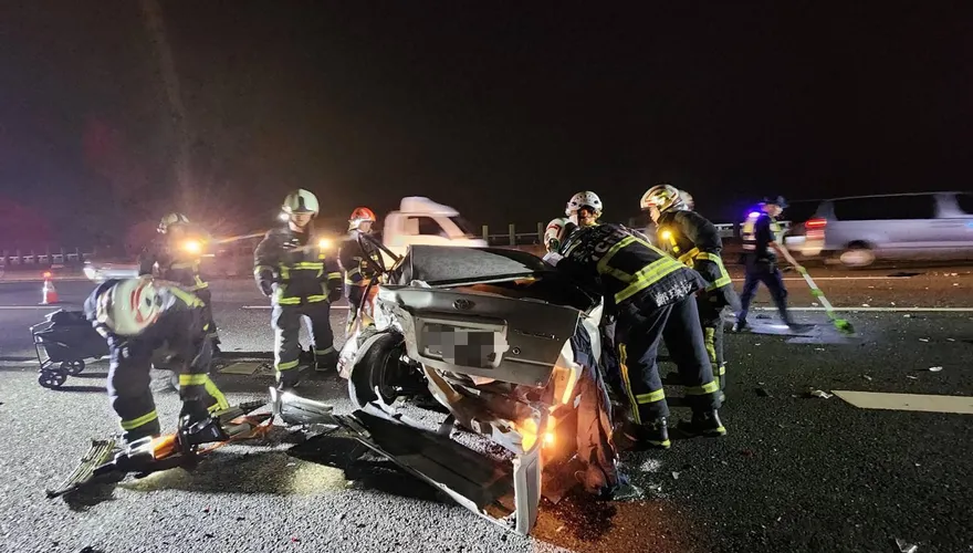小客車拋錨停國3烏日段輔助車道！駕駛遭後車追撞身亡