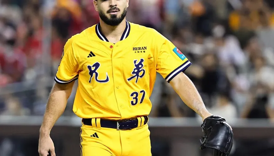 中職/自曝「響尾蛇隊史最後開轟投手」　黃博多那年打擊率5成
