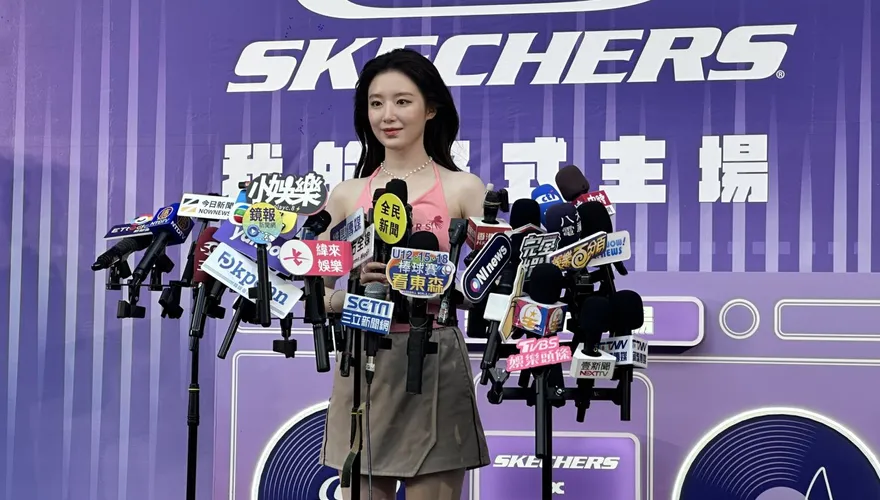 直擊／i-dle舒華快閃回家！上千粉擠爆信義區　突冒台灣國語：做效果啦