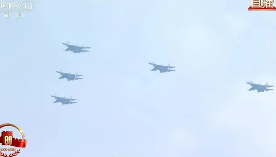 影/陸九三閱兵空中戰力亮相！最新匿蹤戰機「殲-35A」曝光