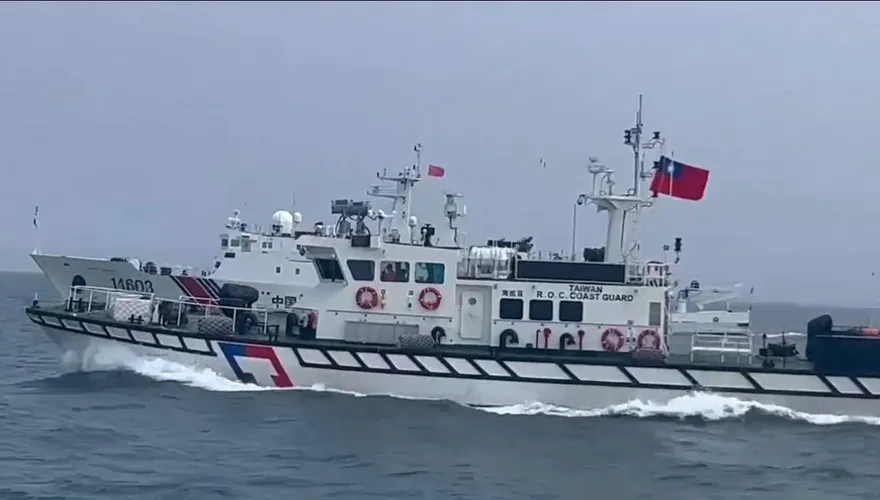 大陸海警船頻經金門　海巡署：全程併航驅離破解認知作戰