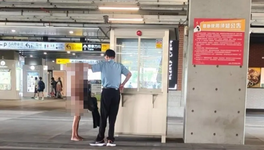眼睛業障重！台中火車站「全裸翁」趴趴走　網嗆行為不檢