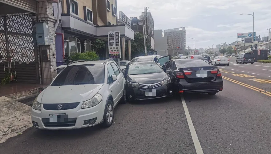 偷鹽埕當舖36萬珠寶！竊嫌拒捕撞警車遭「擊破車輪」落網