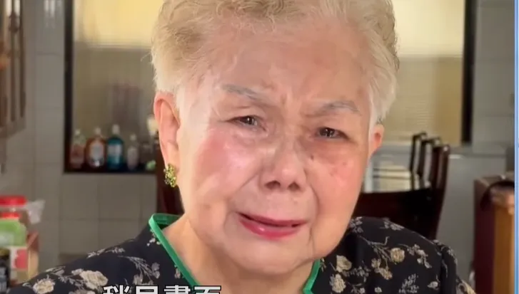 影/柯媽媽淚崩！備妥火爐　等柯文哲交保奔新竹老家團圓