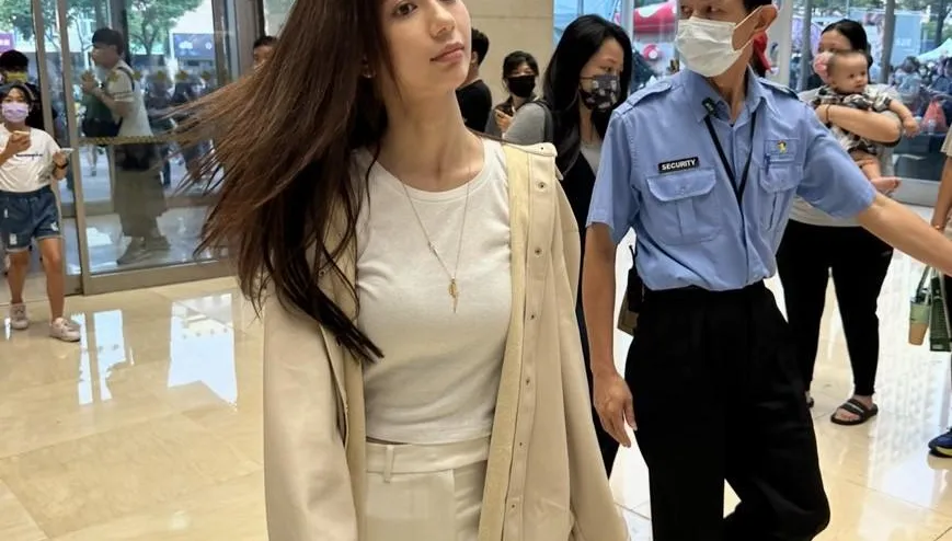 影/堂姊妹「看電影遭毆打」錯過見面會　女星傳訊息關心