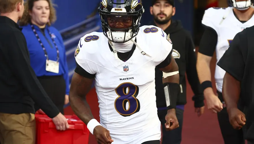 被球迷重重推頭！NFL球星「失控推人」　火爆場面全紀錄