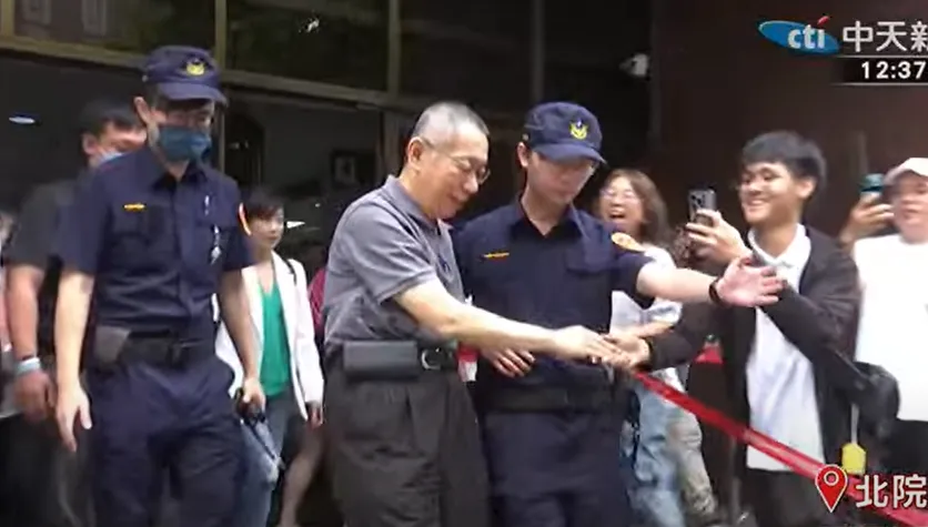 柯文哲交保當晚驚傳綠高層總統府開會！民眾黨：討論如何對付他