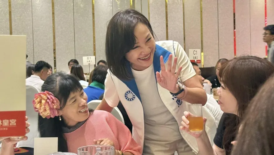 高雄要變天了？！最新街頭民調驚現「史詩級輾壓」網驚呆