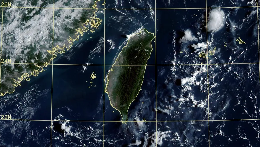 熱爆！6縣市狂飆36度　鄭明典：午後對流成「降溫救星」