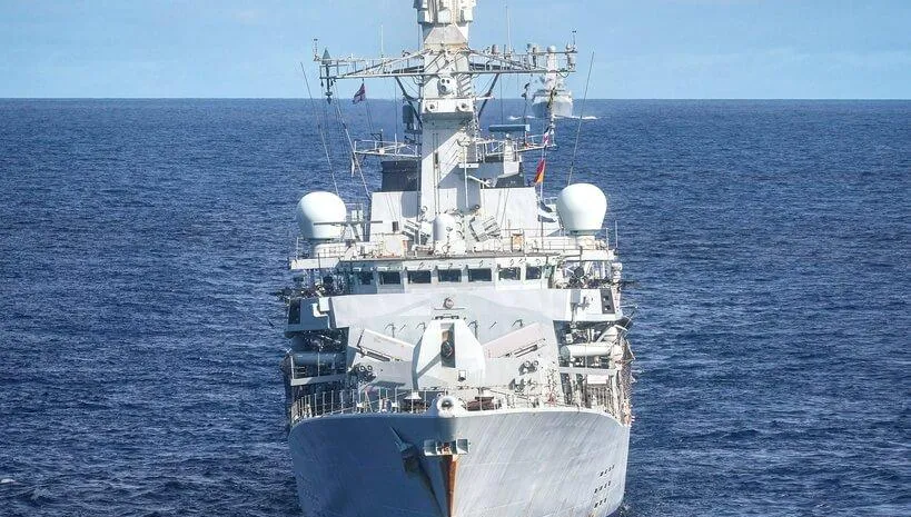 解放軍6軍艦、1軍機出沒台海　國軍全程嚴密監控