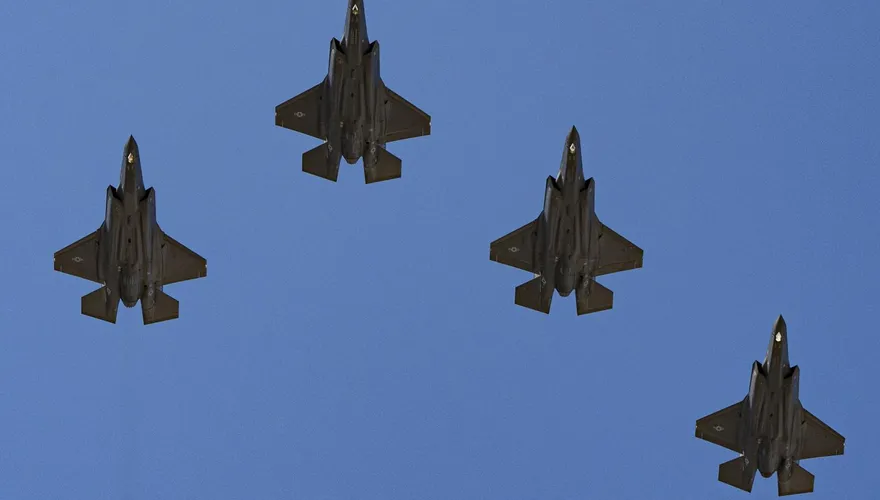 川普掃毒！美艦攔檢委國漁船8小時　5架F-35現蹤波多黎各