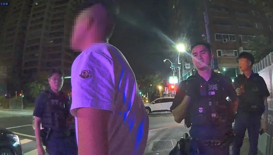 影/桃園街頭全武行！4男酒醉互看不爽爆衝突　警出動快打部隊