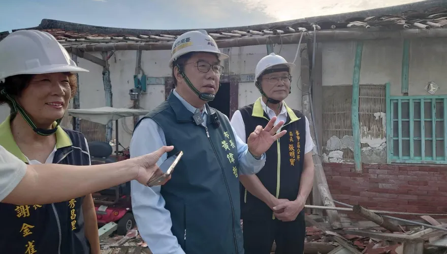 颱風重創台南！黃偉哲民調下滑　逾5成民眾不滿救災表現
