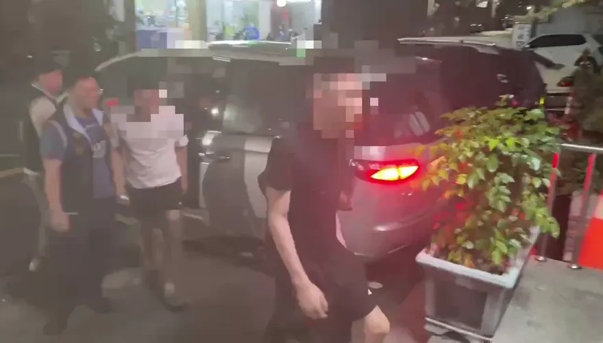 影/八里爆械鬥！工地福利社變戰場、4人送醫3人落網