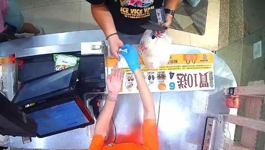 遭控「少找1元」！新竹包子名店曝監視器畫面還原真相