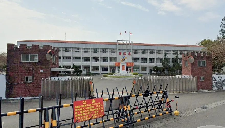 高雄海軍陸戰隊出人命！士官「慘死車內」