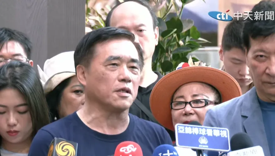 確定參選黨魁卻臨陣反悔參加辯論！郝龍斌親上火線回應