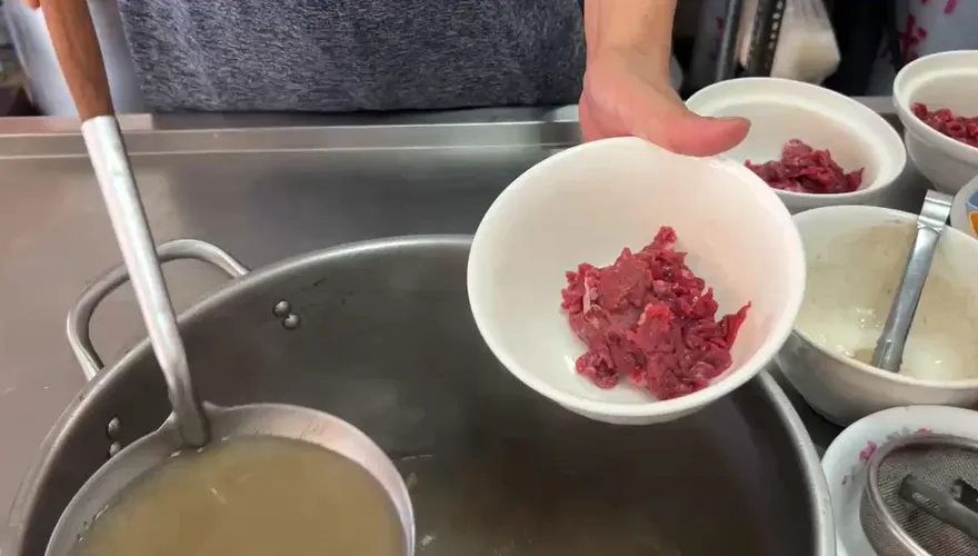 富二代天天喝牛肉湯　健檢驚見2.5公分腸息肉慘罹癌