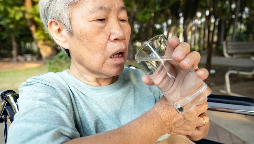 帕金森氏症會遺傳嗎？醫揭「3大混淆觀念」家屬必看