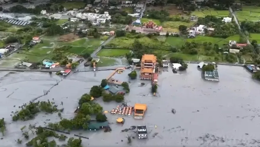 堰塞湖水患釀重大傷亡　遺體運送受阻僅2具送達