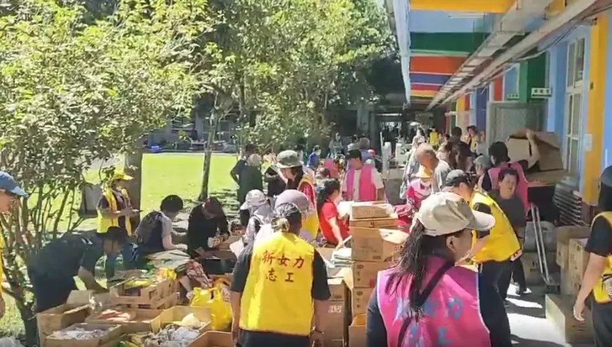 她想捐水被打槍「改捐太陽餅」　網：災區實用糧食