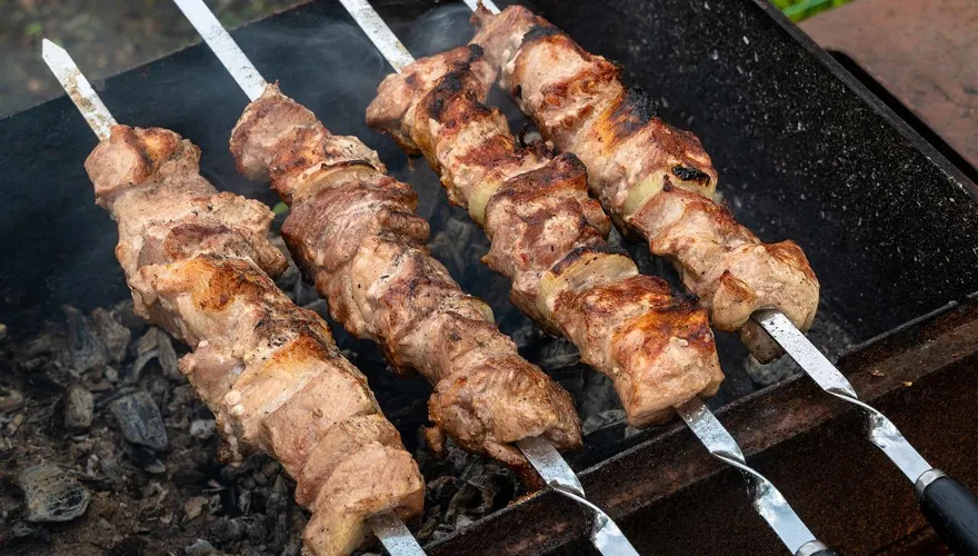 旅遊染上「蟲癌」！26歲男一天兩串羊肉　疑罹肝包蟲病
