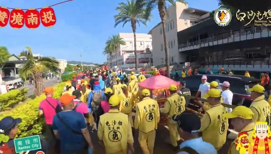 200年首見！白沙屯媽祖南投遶境　三神贊境萬人擠爆街頭