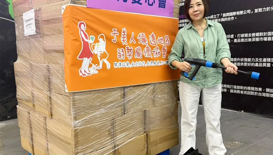 于美人出手了！送112台高壓清洗機　花蓮議員感動哽咽