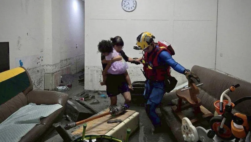 阿嬤攔車求助北市特搜隊救受困女兒和孫女　蔣萬安：讓社會看見希望