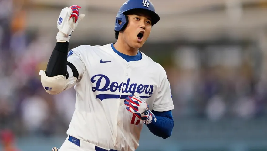 MLB/大谷翔平季後賽首戰炸裂！砲轟162公里火球寫紀錄