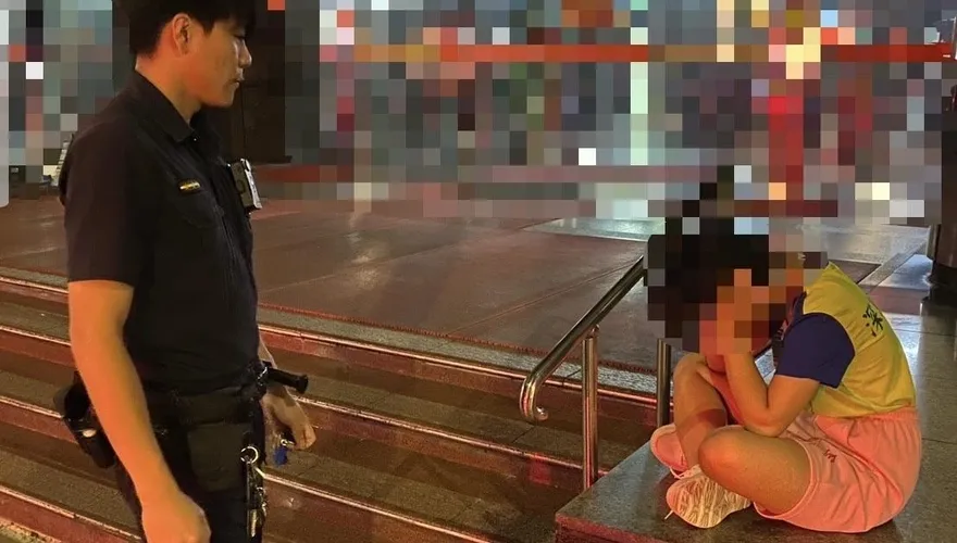 影/基隆少女偕父北市東區逛街　央求購物遭拒負氣逃跑路倒