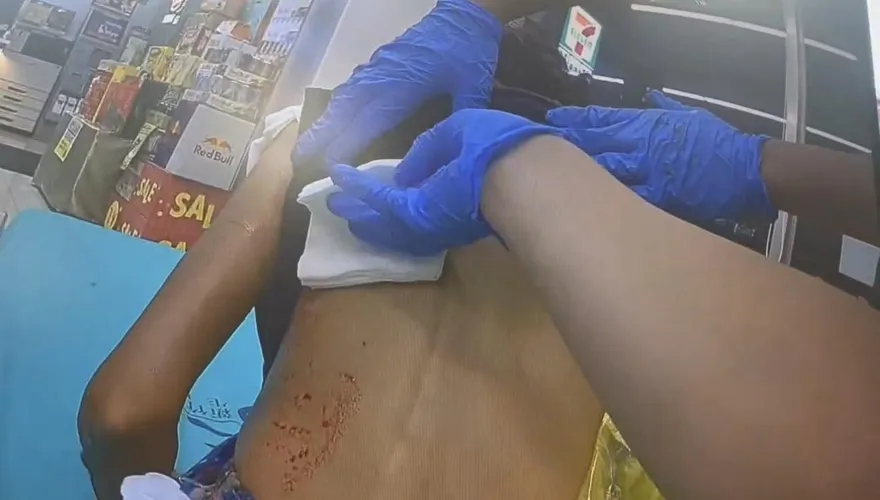 新竹女超商遭持菜刀狠砍背部濺血　行兇男當場遭逮