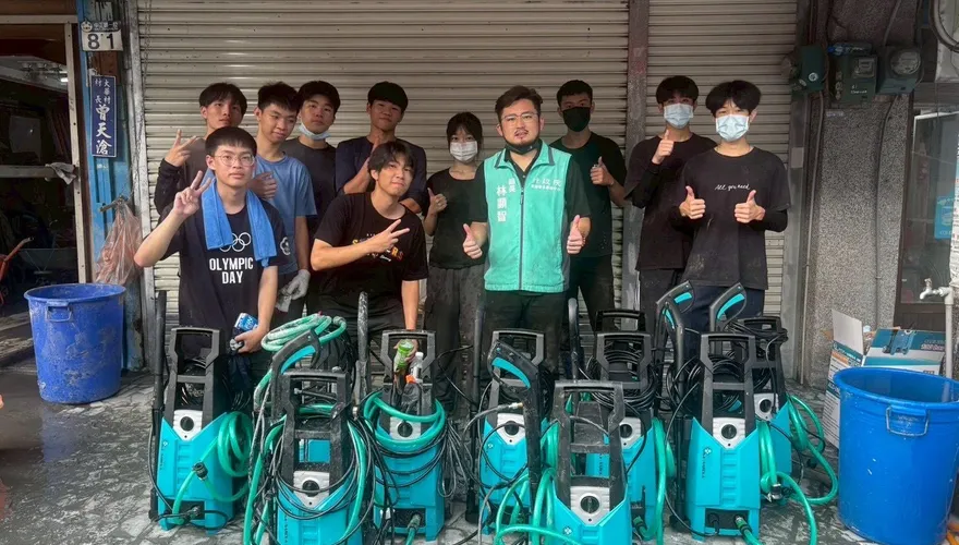 青鳥造謠大翻車！抹黑「花蓮縣府忙貼貼紙沒救災」慘遭打臉
