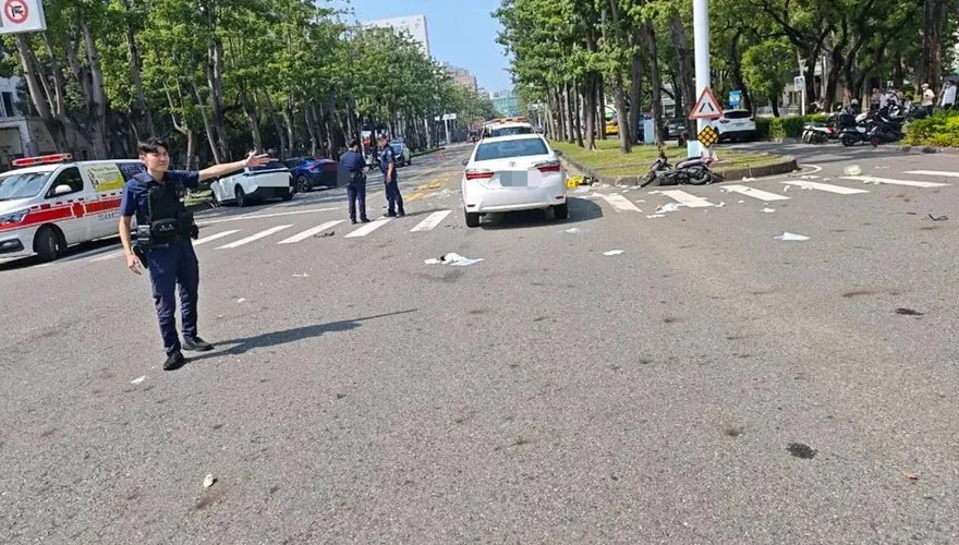 高雄78歲婦疑闖紅燈釀三車連撞！1昏迷重傷2輕傷送醫