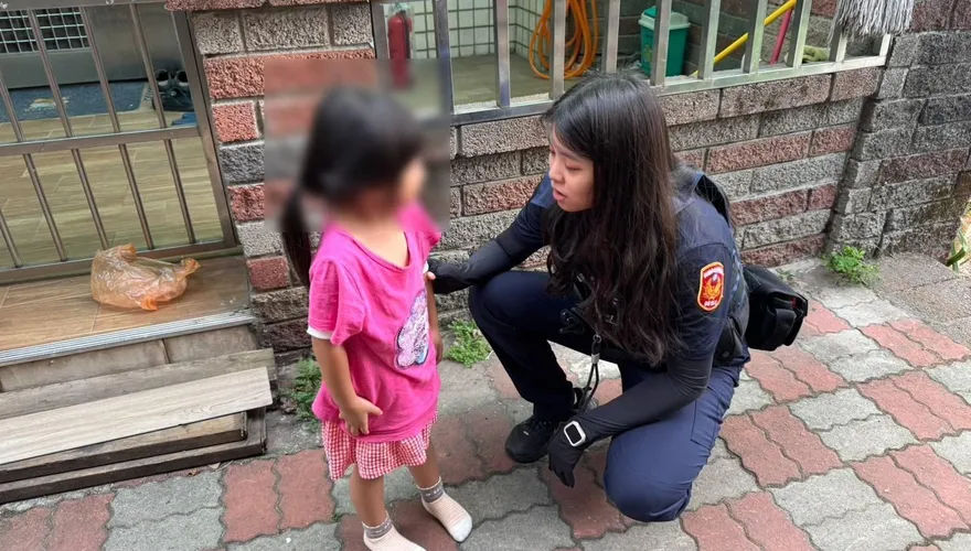 5歲女童清晨偷溜出門迷路　「平鎮姊姊」耐心尋找助團圓