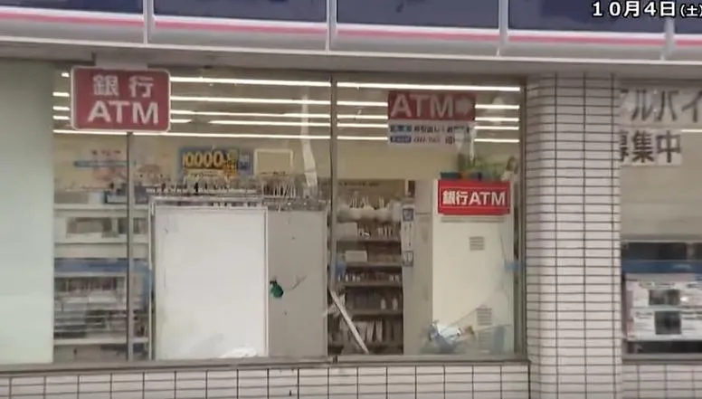 誤把油門當煞車！日男「砰」衝入超商　店外路人慘被輾斷腿