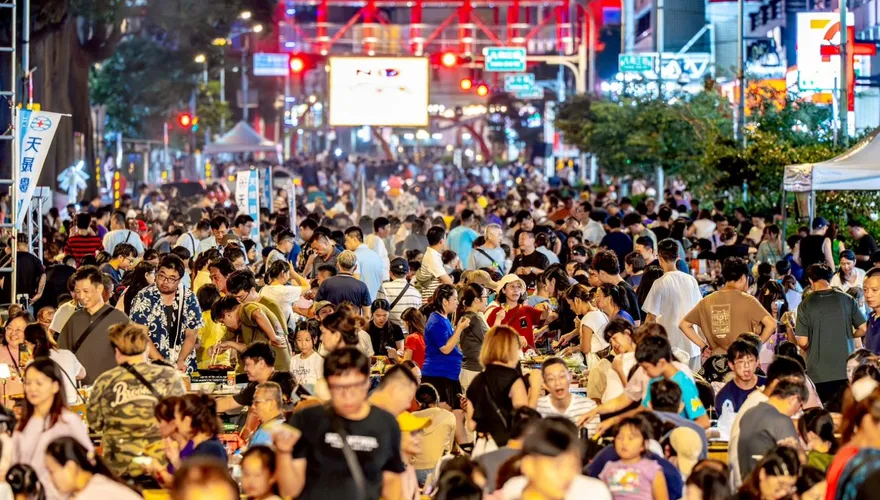 萬人同慶中秋節！中壢封街烤肉23週年　張善政：延續在地傳統