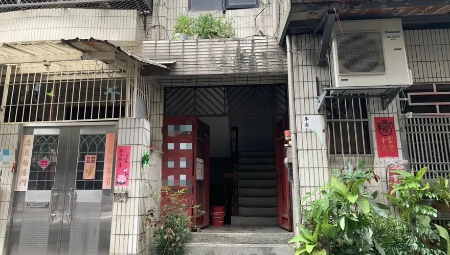 新北男樓梯間滾落無呼吸心跳　女鄰居及時CPR救回