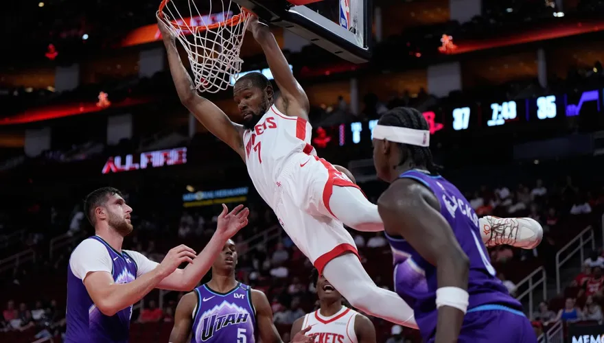 NBA/死神降臨休士頓！KD火箭首秀23分鐘就狂砍20分率隊大勝