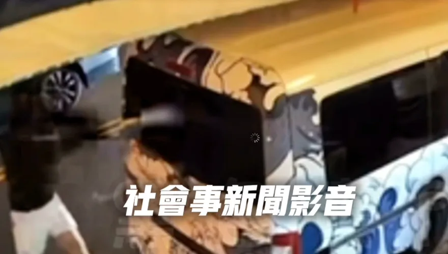 影/東港高職生積怨爆發！　2男夜持球棒砸毀同學父親愛車